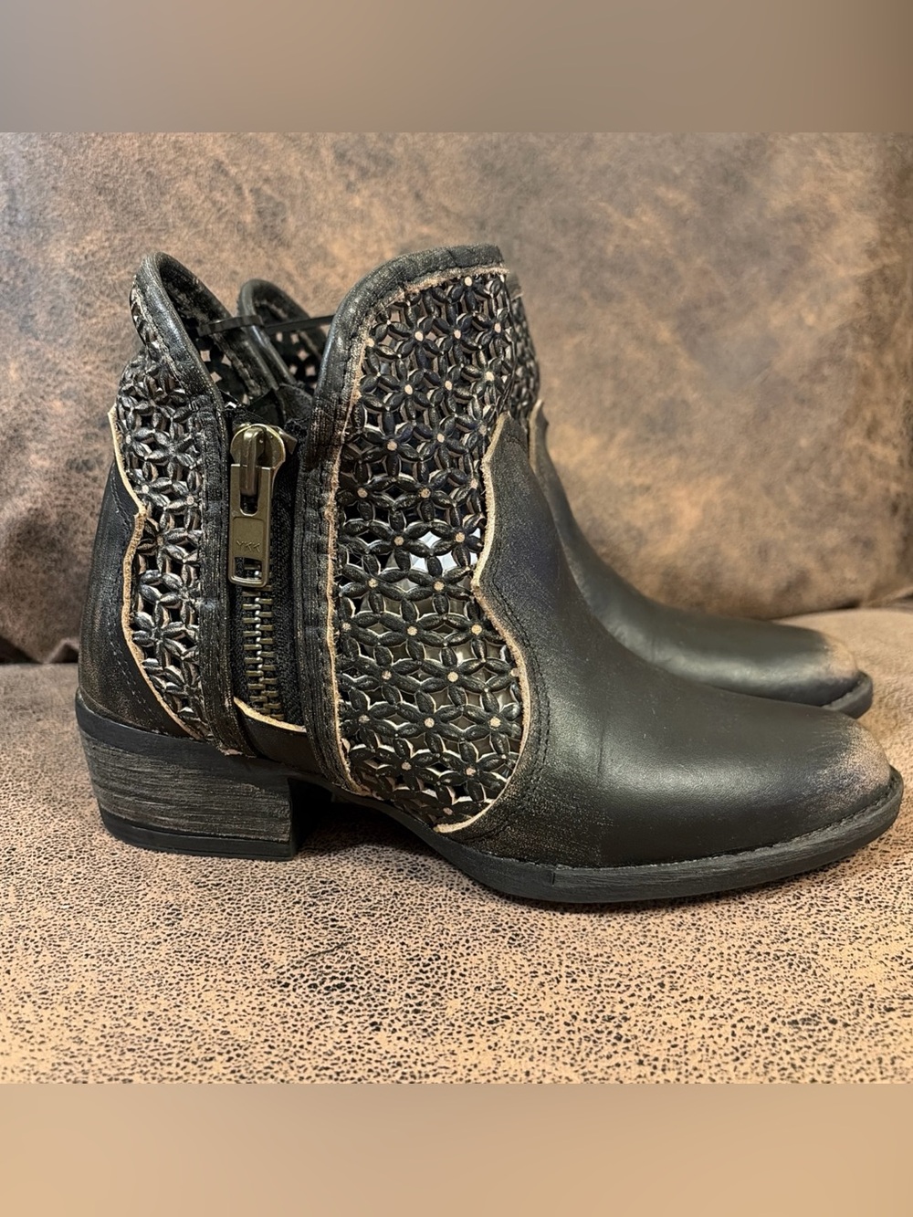 Circle G Corral Trading Boots Womens Sz 7.5 Leather Cut Out Ankle Western Ankle